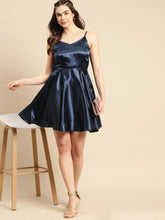 Load image into Gallery viewer, Back knot flare dress