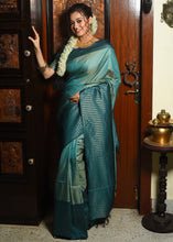 Load image into Gallery viewer, Rama Green Two Tone Zari Woven Banarasi Silk Saree