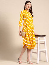 Laden Sie das Bild in den Galerie-Viewer, Front Cowl Midi Dress