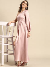 Laden Sie das Bild in den Galerie-Viewer, One shoulder Over lap Maxi Dress