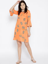 Load image into Gallery viewer, Bell sleeve Printed dress with front pockets