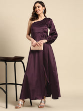 Carica l'immagine nel visualizzatore Galleria,One shoulder Over lap Maxi Dress