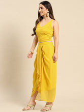 Carica l'immagine nel visualizzatore Galleria,Shrug with crop top and skirt