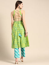Laden Sie das Bild in den Galerie-Viewer, Deep back tie up kurta palazzo