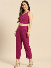 Cargar imagen en el visor de la galería, Jacket with crop top and pants