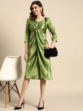 Carica l'immagine nel visualizzatore Galleria,Front Twist Midi Dress