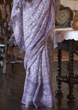 Carica l'immagine nel visualizzatore Galleria,Iris Purple Floral Printed Linen Saree