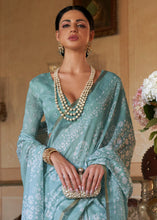 Carica l'immagine nel visualizzatore Galleria,China Blue Floral Printed Linen Saree