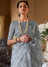 Carica l'immagine nel visualizzatore Galleria,Metal Grey Floral Printed Linen Saree