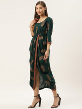 Carica l'immagine nel visualizzatore Galleria,Overlap side cowl dress
