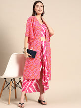Carica l'immagine nel visualizzatore Galleria,Shrug with crop top and dhoti skirt