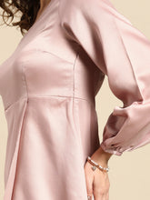 Laden Sie das Bild in den Galerie-Viewer, One shoulder Over lap Maxi Dress