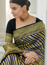 Laden Sie das Bild in den Galerie-Viewer, Onyx Black &amp; Blue Striped Woven Banarasi Silk Saree