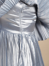 Load image into Gallery viewer, Pre pleated flare yoke maxi dress
