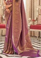 Laden Sie das Bild in den Galerie-Viewer, Irish Purple Zari Woven Kanjivaram Silk Saree with Tassels on Pallu