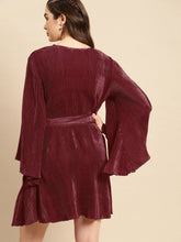 Load image into Gallery viewer, Flared mini dress with belt