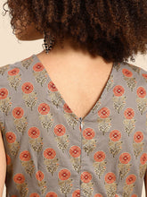 Load image into Gallery viewer, Overlap neck pleated jumpsuit