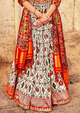 Cargar imagen en el visor de la galería, White &amp; Red Patola Printed Banarasi Silk Lehenga Choli with Embroidery Work