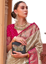 Carica l'immagine nel visualizzatore Galleria,Brown &amp; Pink Paithani Silk Saree