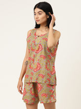 Cargar imagen en el visor de la galería, Sleeveless Kurta with shorts set