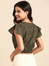 Load image into Gallery viewer, Crop top with flare sleeve