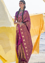 Carica l&#39;immagine nel visualizzatore Galleria,Wine Purple Soft Silk Woven Kanjivaram Saree : Special Edition