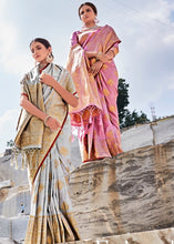 Laden Sie das Bild in den Galerie-Viewer, Pearl River Grey Woven Designer Silk Saree with Butti overall