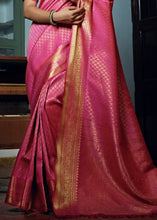 Carica l&#39;immagine nel visualizzatore Galleria,Shocking Pink Woven Kanjivaram Silk Saree