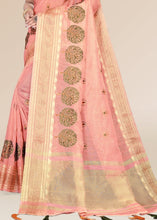 Laden Sie das Bild in den Galerie-Viewer, Creamy Pink Organza Silk Saree with Tassels on Pallu