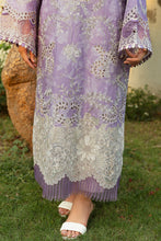 Laden Sie das Bild in den Galerie-Viewer, EMBROIDERED  LAWN UF-381