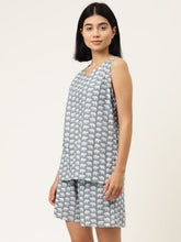 Load image into Gallery viewer, Sleeveless Kurta with shorts set