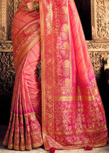 Laden Sie das Bild in den Galerie-Viewer, French Rose Pink Woven Banarasi Silk Saree with Embroidered Blouse