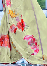 Laden Sie das Bild in den Galerie-Viewer, Chinoise Green Floral Handprinted Organza Silk Saree