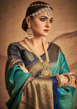 Cargar imagen en el visor de la galería, Shades Of Green Zari Woven Silk Saree
