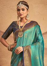 Cargar imagen en el visor de la galería, Shades Of Green Zari Woven Silk Saree