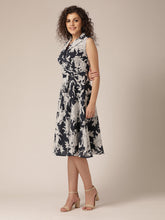Load image into Gallery viewer, Collar with waist tie midi Dress