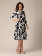 Load image into Gallery viewer, Deep back pleated Midi Dress