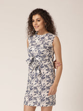 Load image into Gallery viewer, Front tie shift dress