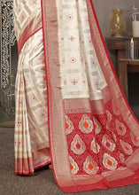 Load image into Gallery viewer, Pearl White Zari Woven Banarasi Silk Saree with Contrast Pallu &amp; Blouse