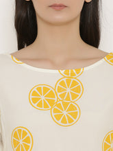 Carica l'immagine nel visualizzatore Galleria,Bell Sleeve Block printed Dress
