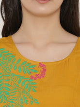 Load image into Gallery viewer, Backless box pleat Dress with Placement Block Print