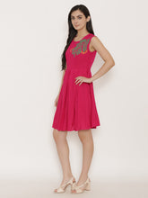 Load image into Gallery viewer, Backless box pleat Dress with Placement Block Print