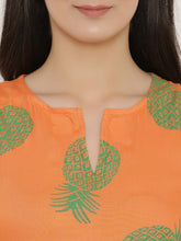 Cargar imagen en el visor de la galería, Block Printed shift dress with large side gathered pockets