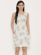 Load image into Gallery viewer, Printed dress with slouchy side pockets
