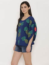 Cargar imagen en el visor de la galería, Leaf Print Shoulder tie circular Kaftan Top