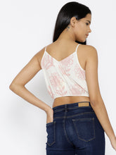 Cargar imagen en el visor de la galería, Front tie printed crop top
