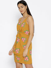 Load image into Gallery viewer, Front twist strap printed dress