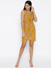 Load image into Gallery viewer, Front twist strap printed dress