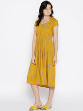 Load image into Gallery viewer, Midi pleated dress with lavender print