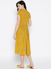Load image into Gallery viewer, Midi pleated dress with lavender print